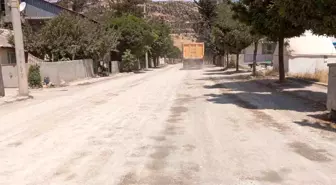 Adıyaman'da Gölbaşı Mahallesi Yolu Köstebek Yuvasına Döndü