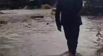 Şiddetli sağanak yağış Kars ve Ardahan'da sele neden oldu