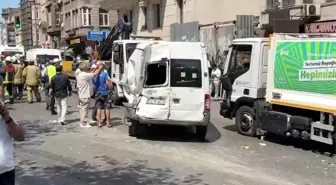 Beyoğlu'nda Freni Patlayan İETT Otobüsü Zincirleme Kazaya Neden Oldu