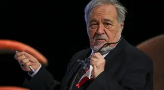 İlber Ortaylı'nın da içinde bulunduğu araç kaza yaptı