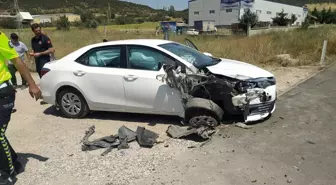 Keşan'da Otomobil Radar Aracına Çarptı: 1'i Polis 2 Yaralı
