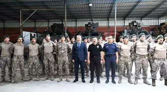 Osmaniye'de Özel Harekat Polisleri Suriye'ye Uğurlandı