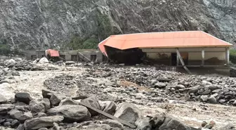 Pakistan'da Muson Yağmurları 242 Can Aldı