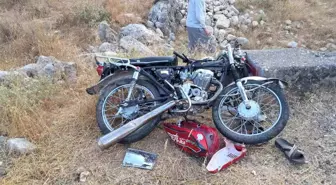 Mersin'de Traktör ile Motosiklet Çarpıştı: Bir Genç Hayatını Kaybetti