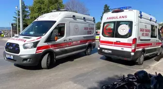Kocaeli'de Trafik Kazası: Motosiklet ve Yaya Yaralandı