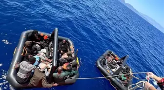 Kuşadası'nda 22 Düzensiz Göçmen Kurtarıldı