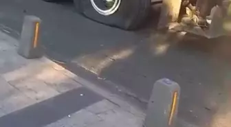 Beyoğlu'nda Vinç Lastiği Patladı, 2 Kişi Yaralandı