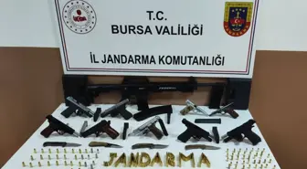 İnegöl'de Ruhsatsız Silah Operasyonu: 2 Gözaltı