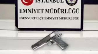 Esenyurt'ta Alçılı Genç, Tartışma Sonrası Silahla Ateş Açtı