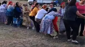 Karacaörenli Kadınlar İp Çekme Yarışmasında Zafer Tazeledi