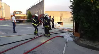 Kocaeli'de Kükürt Deposunda Yangın Paniği