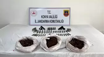 Konya'da Jandarmadan Bağ Evi Operasyonu: Tabanca Parçaları ve Namlular Ele Geçirildi