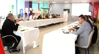 Muş'ta Gençlik ve Spor Tesislerin Verimli Kullanımı İçin Toplantı Düzenlendi