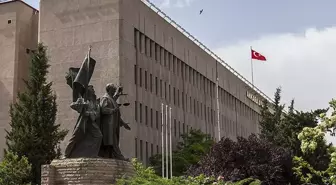 Para karşılığı FETÖ dosyalarını kapatan katibe 1190 yıl hapis talebi
