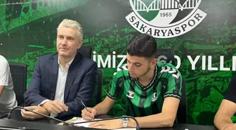 Sakaryaspor, Genç Yıldız Abdurrahman Bayram ve Tecrübeli Forvet Lukasz Zwolinski ile Anlaştı