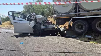 Tekirdağ'da Süt Kamyonu ile Otomobil Çarpıştı: 4 Kişi Hayatını Kaybetti