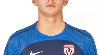 Altınordu'da İki Futbolcuya İzin Verildi