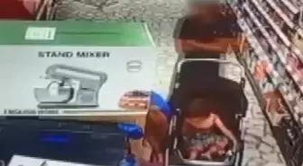 Avcılar'da Market Hırsızlığı: Anne İki Çocukla Yakalandı