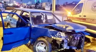 Konya'da Otomobil ile Tır Çarpıştı: 3 Yaralı