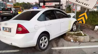 Manavgat'ta Trafik Lambalarının Çalışmadığı Kavşakta Kaza: Bir Yaralı