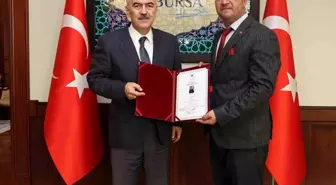 Osman Başeğmez İzmir'e Atandı, Bursa Valisi'nden Veda Ziyareti