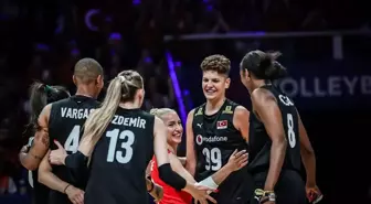 Türkiye Japonya voleybol maçı CANLI izle! Filenin Sultanları Türkiye Japonya maçı şifresiz mi?