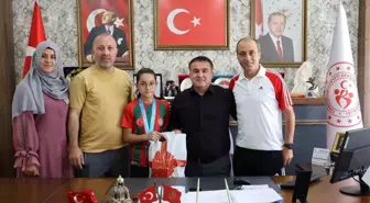 Bilecikli Zümra Ağdağ Türkiye İkincisi Oldu