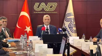 Bakan Bolat: Türkiye ekonomisinin 13'te 1'ini lojistik sektörü sırtlıyor