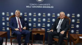 Milli Savunma ve Ticaret Bakanları IDEF 2025'te Buluştu