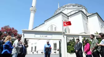 Cumhurbaşkanı Erdoğan: 'Bu hafta içerisinde Putin'le ve Trump'la görüşmeler yapmak suretiyle bu liderleri bir araya İstanbul'da getirebilir miyiz,...