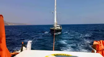 Datça Açıklarında Sürüklenen Tekne Kurtarıldı