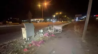 Elazığ'da Elektrikli Motosiklet ile Otomobil Çarpıştı: 3 Yaralı