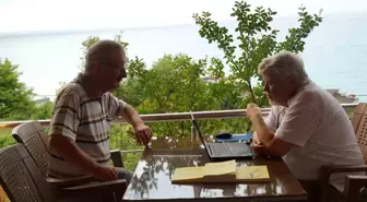 Emekli oldu, devlet tecrübesini kitaplara yazdı