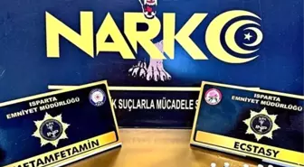 Isparta'da Narkotik Operasyonu: 32 Ecstasy Hap ve Metamfetamin Ele Geçirildi