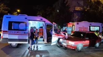 Kayseri'de Ambulans ile Otomobil Çarpıştı: 2 Yaralı