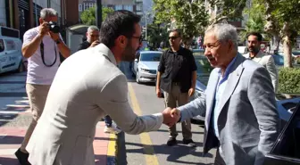 Bülent Arınç ve Ahmet Mücahit Arınç, Yerel Basının Sorunlarını Görüştü