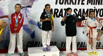 Düzceli Karateciler Türkiye Şampiyonasında Madalya Kazandı