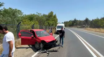 Tekirdağ Çorlu'da Otomobil Kışla Duvarına Çarptı: 1 Çocuk Hafif Yaralandı
