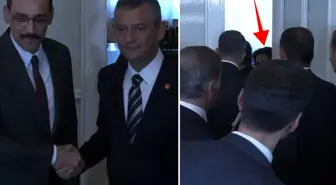 Özgür Özel - İbrahim Kalın görüşmesine damga vuran isim! Kapının arkasına geçip...