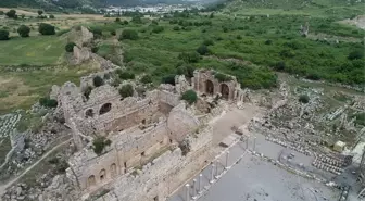 Perge Antik Kenti yanıyor mu?