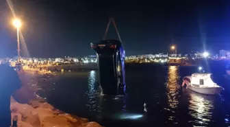 Silivri'de Park Halindeki Otomobil Denize Düştü