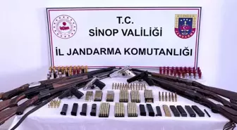 Sinop'ta Ruhsatsız Silah ve Kaçak Ürün Operasyonu