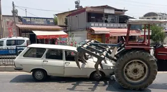 Mersin'de Otomobil Traktöre Çarptı: 2 Yaralı