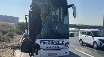 Kocaeli'de Yolcu Otobüsü Kazası: Hostes Ayça Yılmaz Hayatını Kaybetti