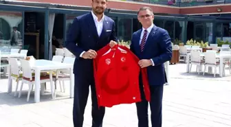 Taha Akgül'den Van'a Güreş Eğitim Merkezi Müjdesi