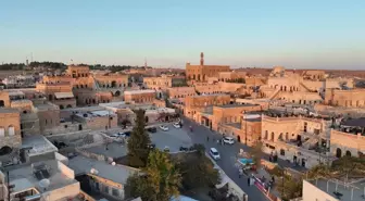 Midyat, 'Uzak Şehir' Dizisiyle Turist Akınına Uğradı