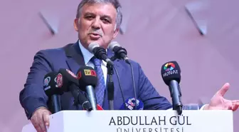 Abdullah Gül: Dünya hiç görülmediği kadar tehlikeli bir dönemden geçiyor