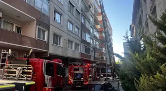Avcılar'da korkutan çatı yangını