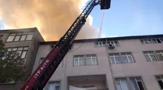 Kocaeli’ndeki Yangında İki Kişi İtfaiye Tarafından Kurtarıldı