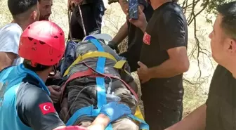 Dereye Düşen 60 Yaşındaki Adam Kurtarıldı